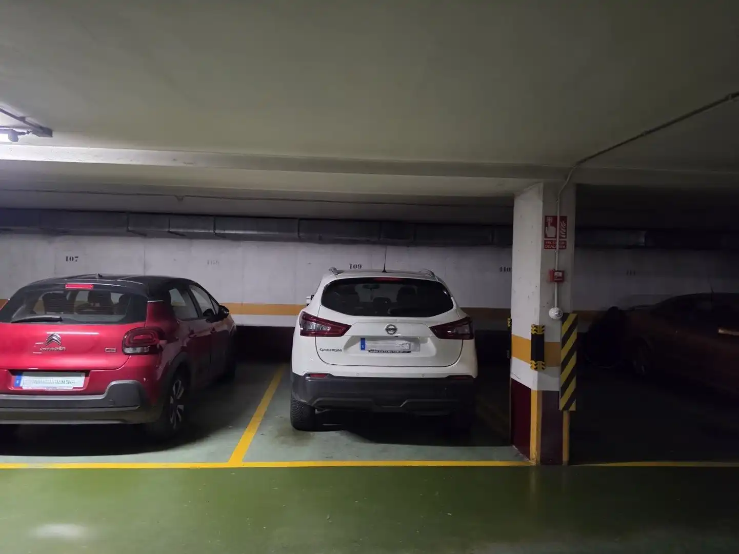 Parking de Piso en venta en A Coruña Capital  con Calefacción, Terraza y Trastero