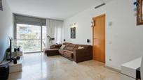 Sala d'estar de Pis en venda en  Barcelona Capital amb Aire condicionat i Balcó