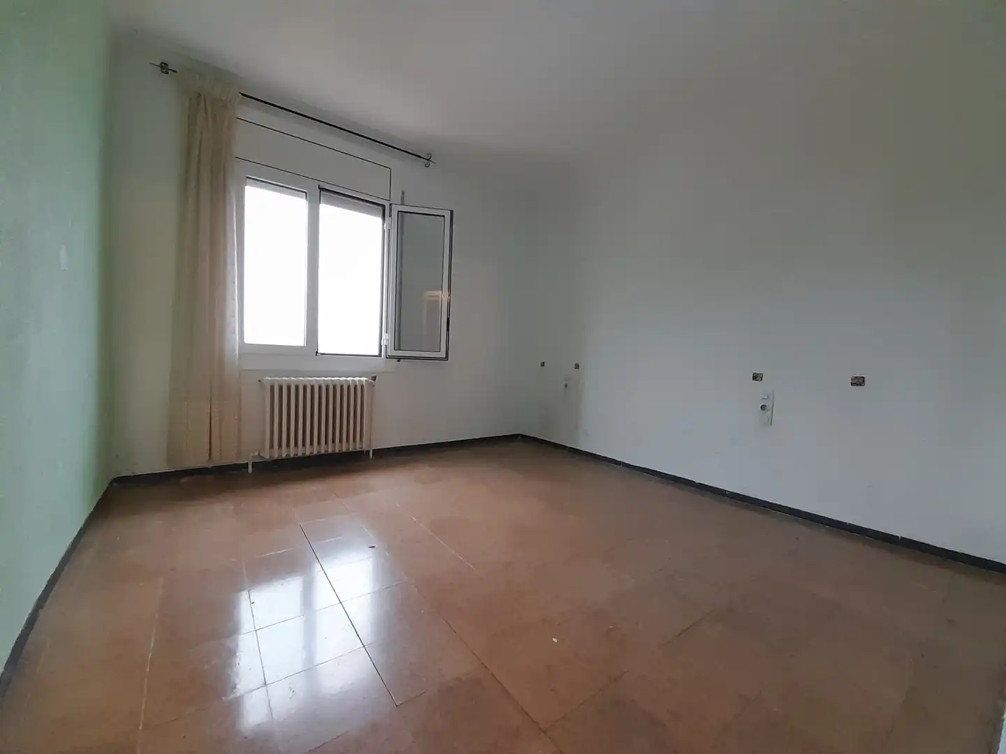 Bedroom of Flat for sale in Olot  with Heating, Storage room and Balcony