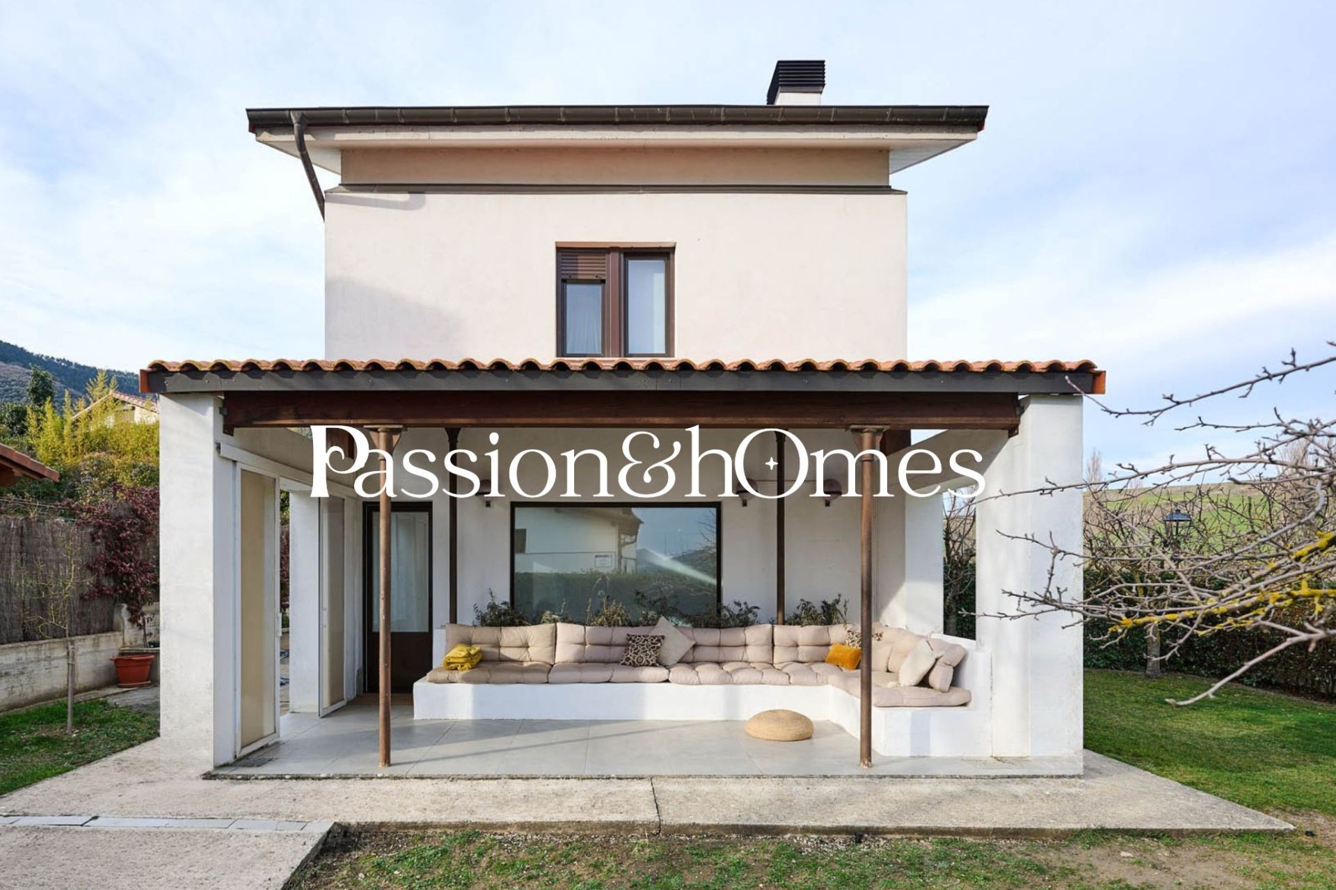 Vista exterior de Casa o xalet en venda en Galar amb Calefacció, Jardí privat i Moblat