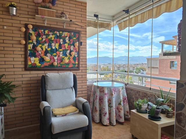 Piso en Venta en Poeta Aurora De Albornoz en El Cónsul - Ciudad Universitaria - El Romeral