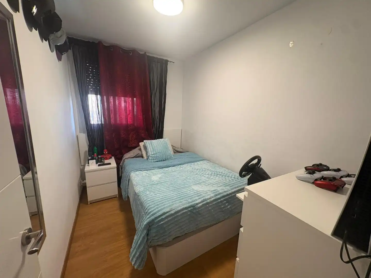 Bedroom of Flat for sale in Cornellà de Llobregat  with Air Conditioner and Parquet flooring