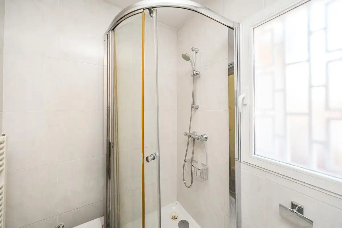 Bathroom of Houses for sale in Madrid  with Air Conditioner, Heating and Private garden