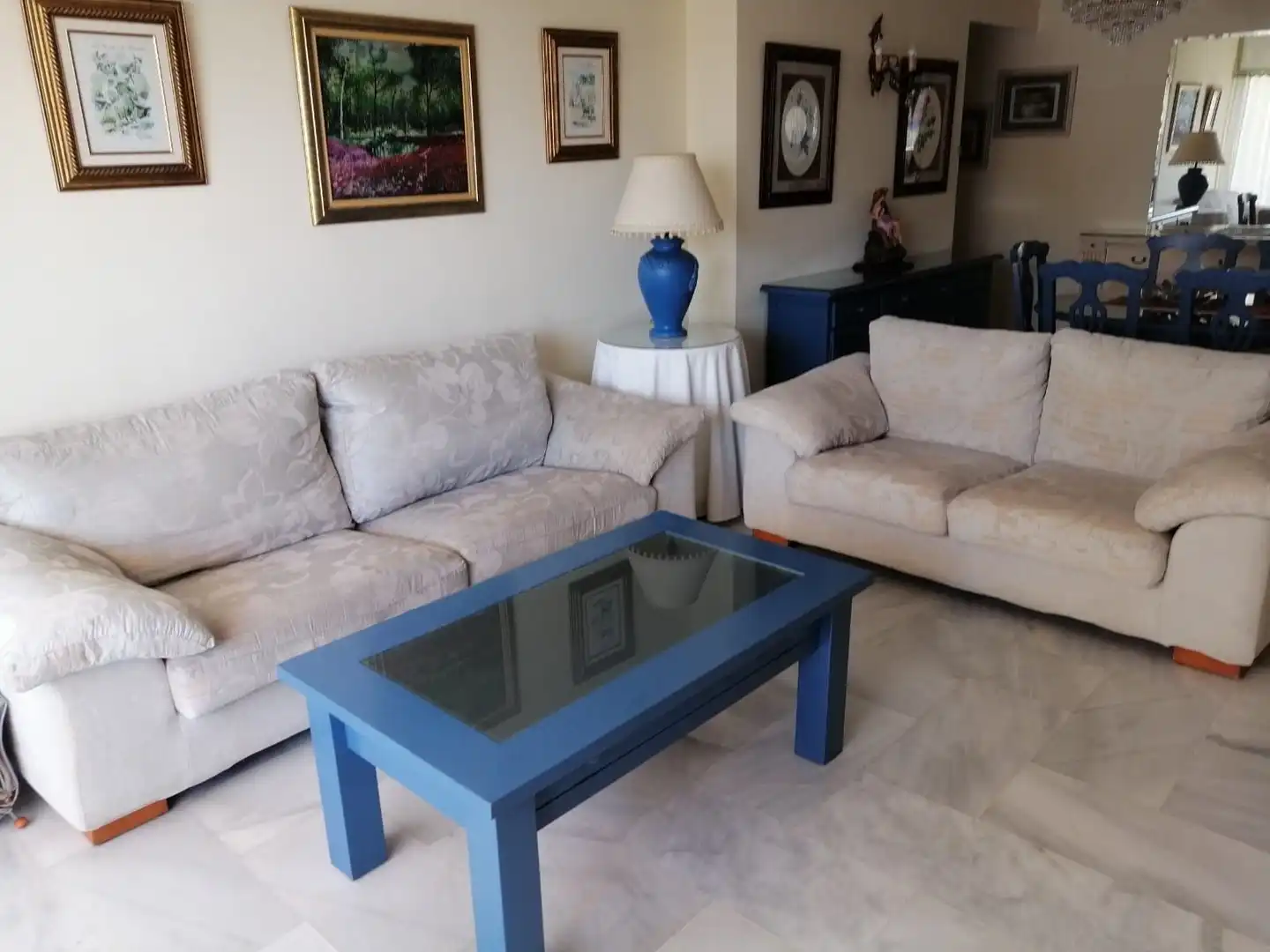 Sala de estar de Piso de alquiler en Benalmádena con Aire acondicionado y Amueblado