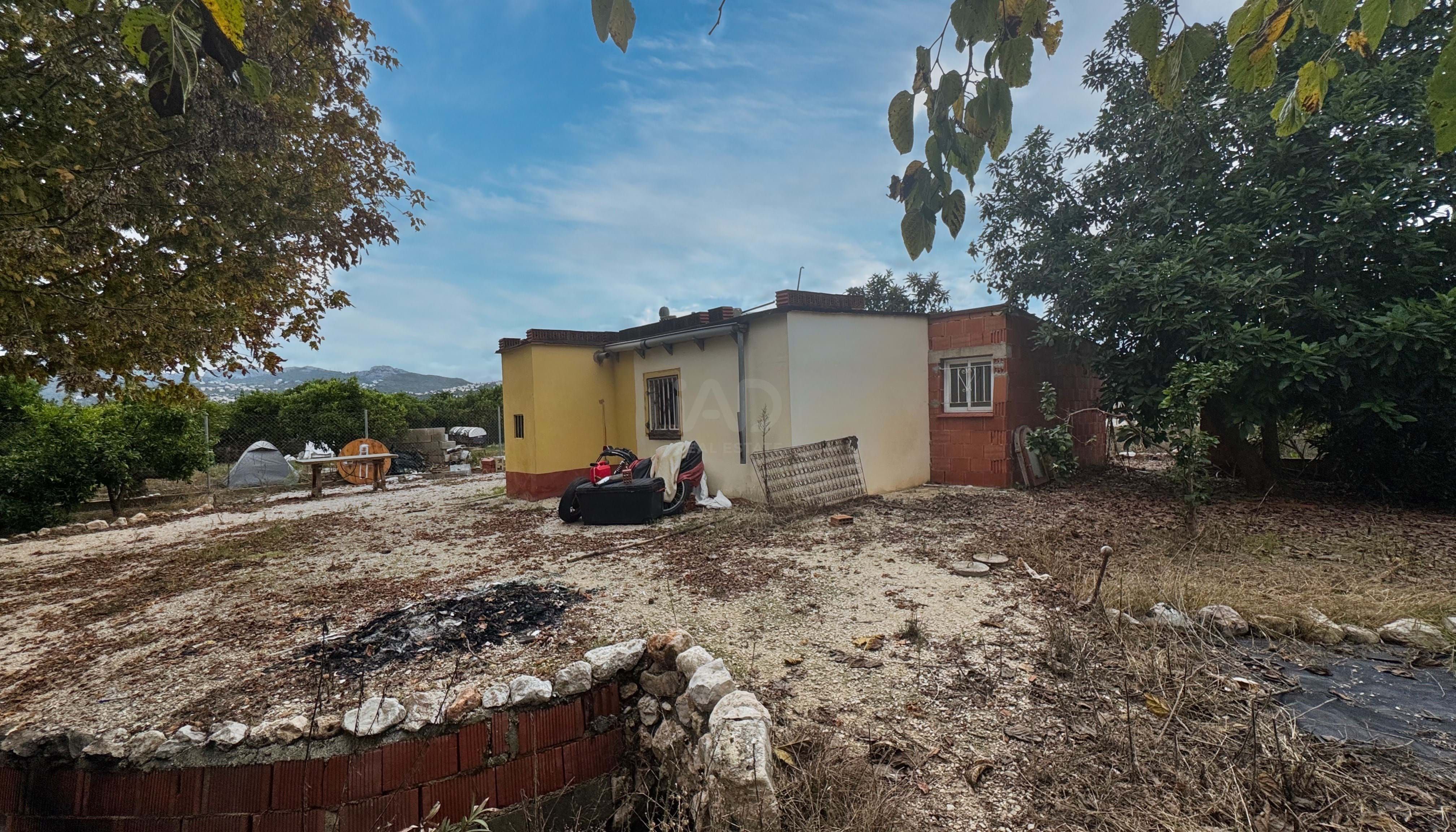 Country house for sale in Pego