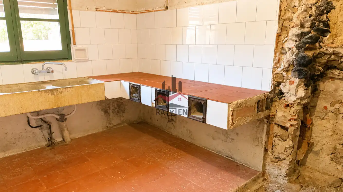 Kitchen of Detached homes for sale in Riumors