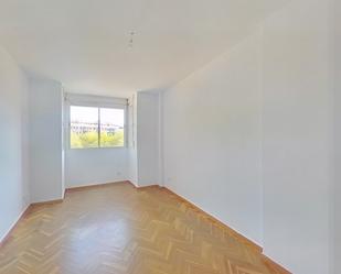 Bedroom of Flat for sale in  Madrid Capital  with Heating, Parquet flooring and Terrace