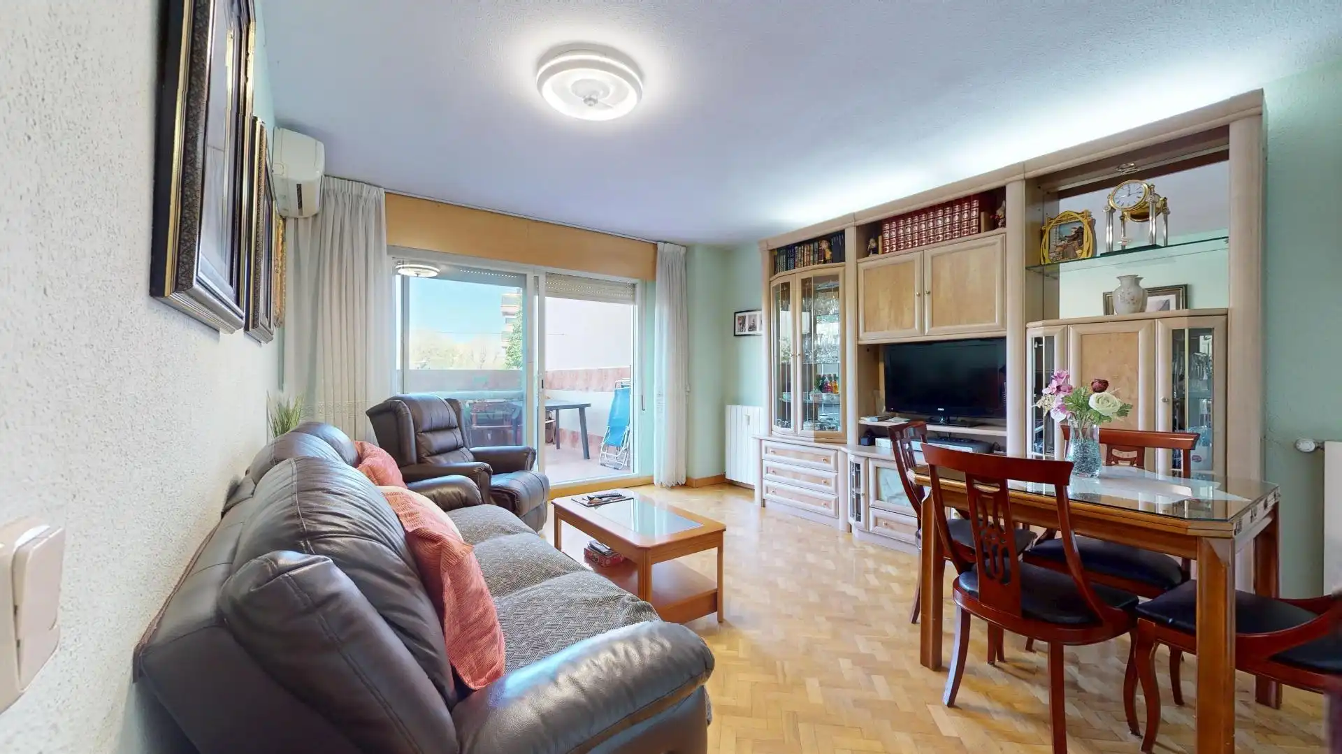 Living room of Flat for sale in Leganés  with Air Conditioner, Heating and Terrace