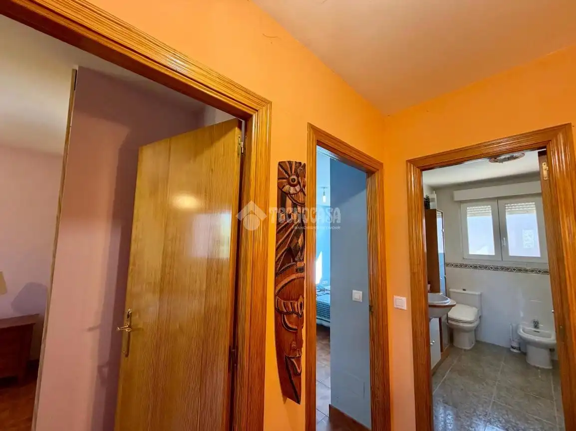 Casa adosada en venta en Fuensaldaña con Aire acondicionado y Alarma