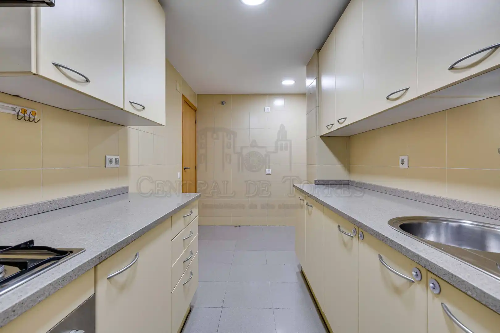 Kitchen of Flat for sale in Sant Cugat del Vallès  with Air Conditioner, Heating and Parquet flooring