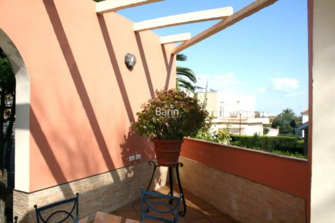 Terrassa de Casa o xalet en venda en Camas amb Aire condicionat, Jardí privat i Moblat