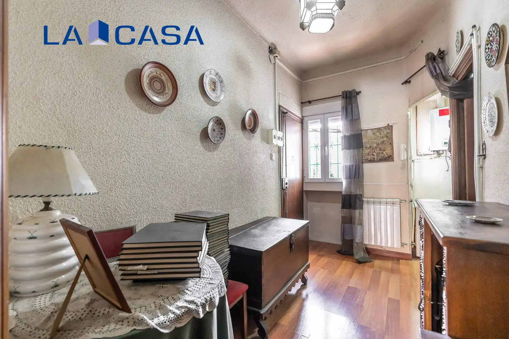 Vista exterior de Piso en venta en Madrid con Balcón