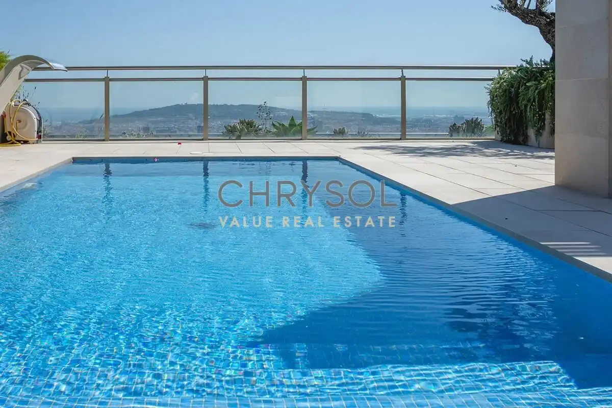 Piscina de Àtic en venda en Barcelona amb Aire condicionat, Parquet i Terrassa