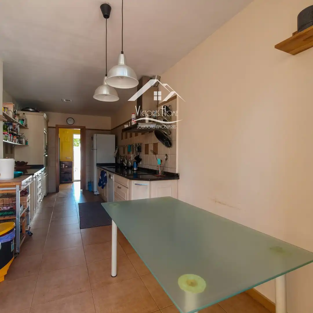 Cocina de Casa adosada en venta en Rivas-Vaciamadrid con Aire acondicionado, Calefacción y Jardín privado