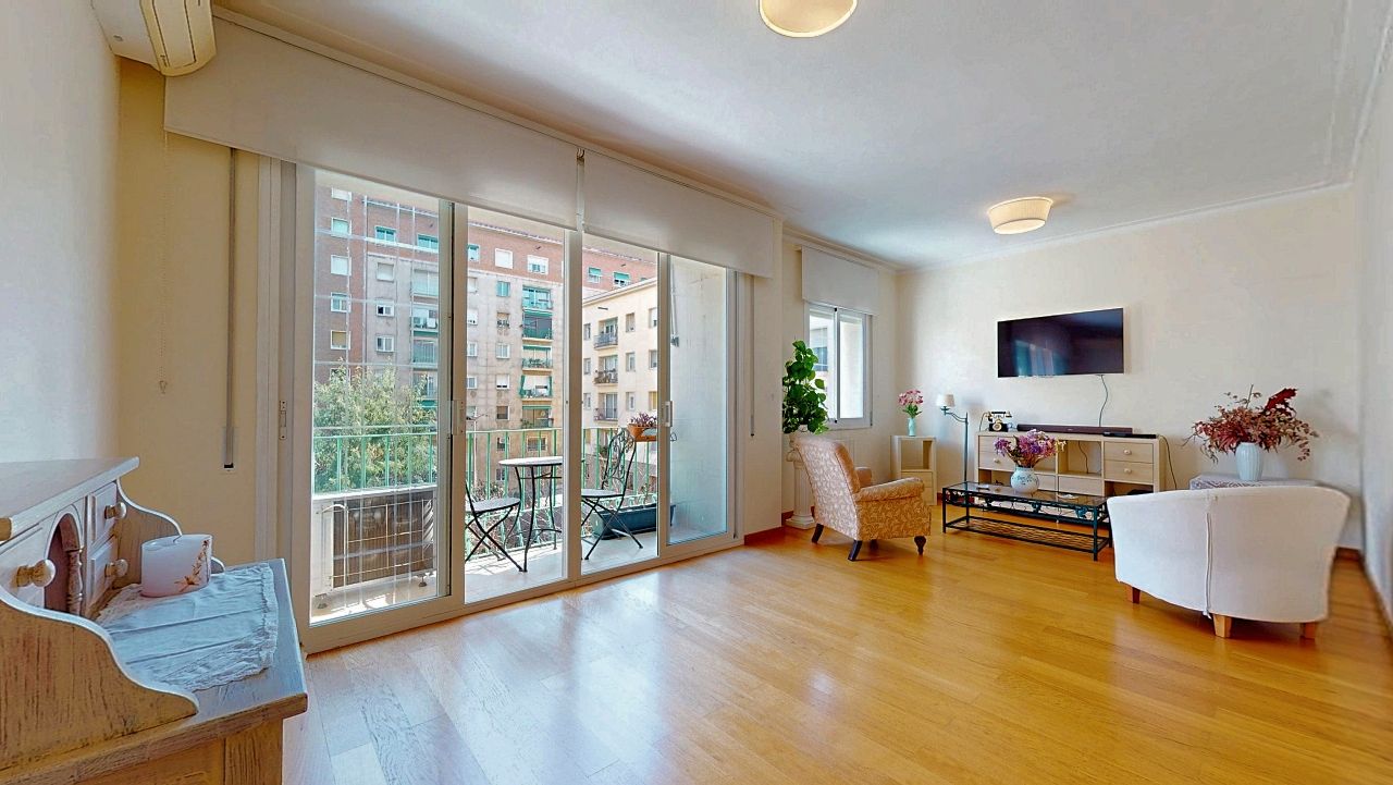 Piso en venta en Carrer de Guipúscoa, Sant Martí de Provençals