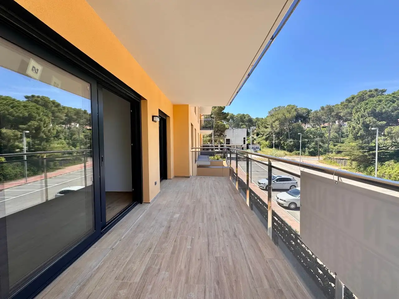 Außenansicht von Wohnung zum Verkauf in Pals mit Klimaanlage, Heizung und Terrasse
