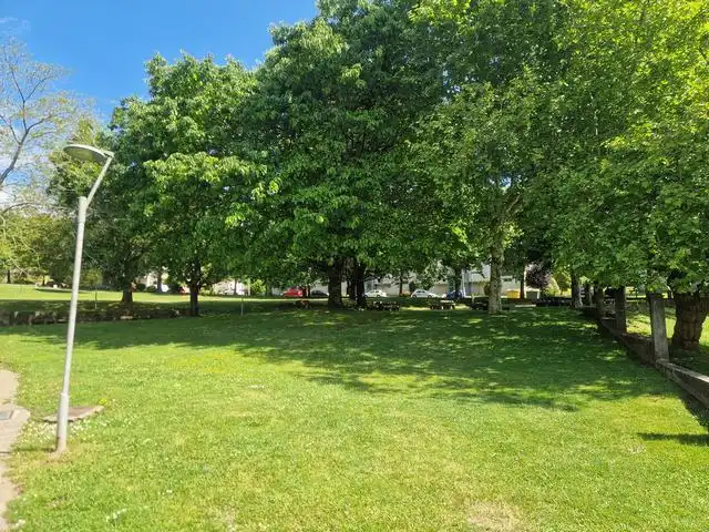 Vista exterior de Piso en venta en Teo con Calefacción, Parquet y Trastero