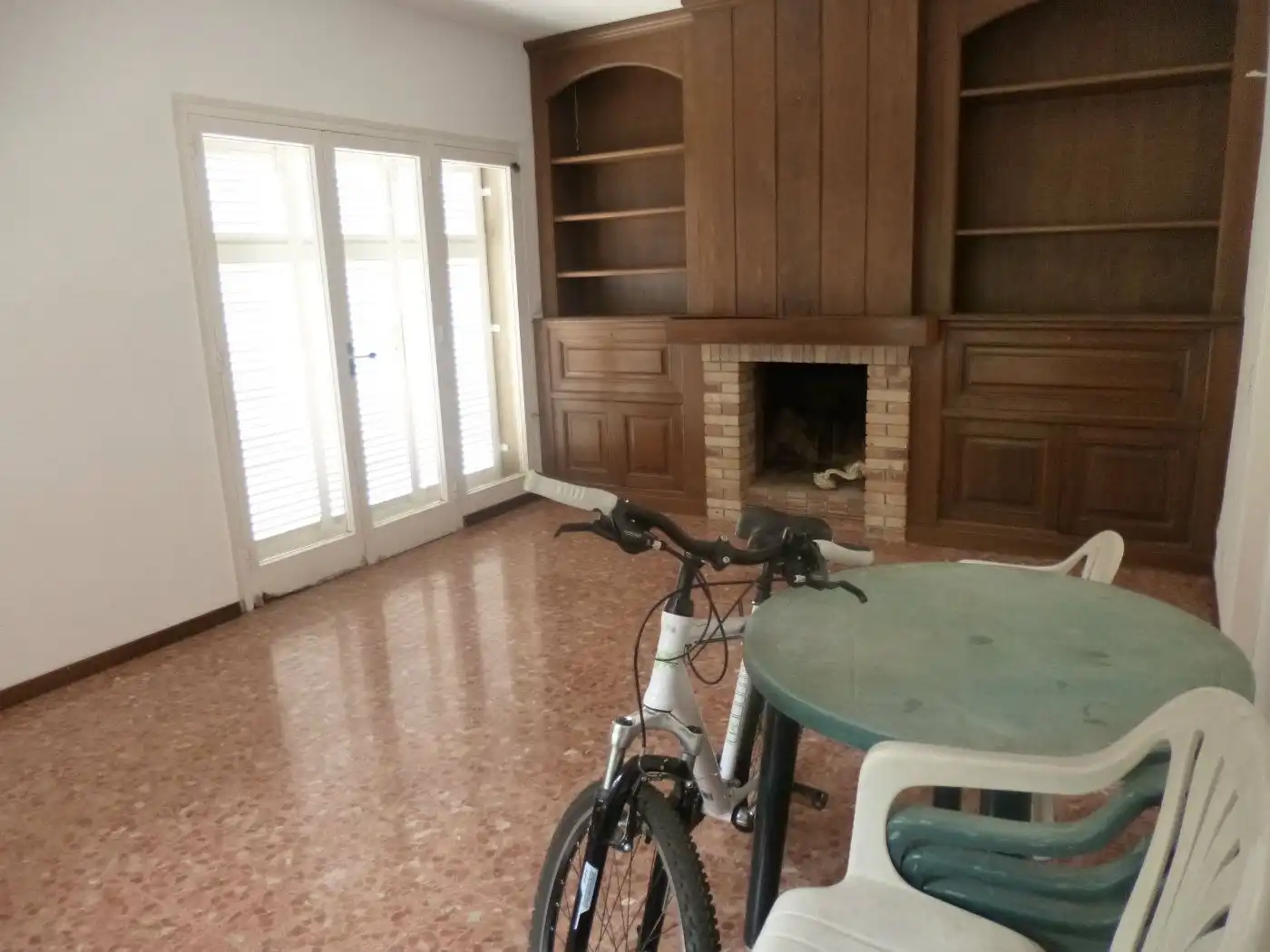 Sala d'estar de Casa adosada en venda en Sant Just Desvern amb Calefacció i Terrassa