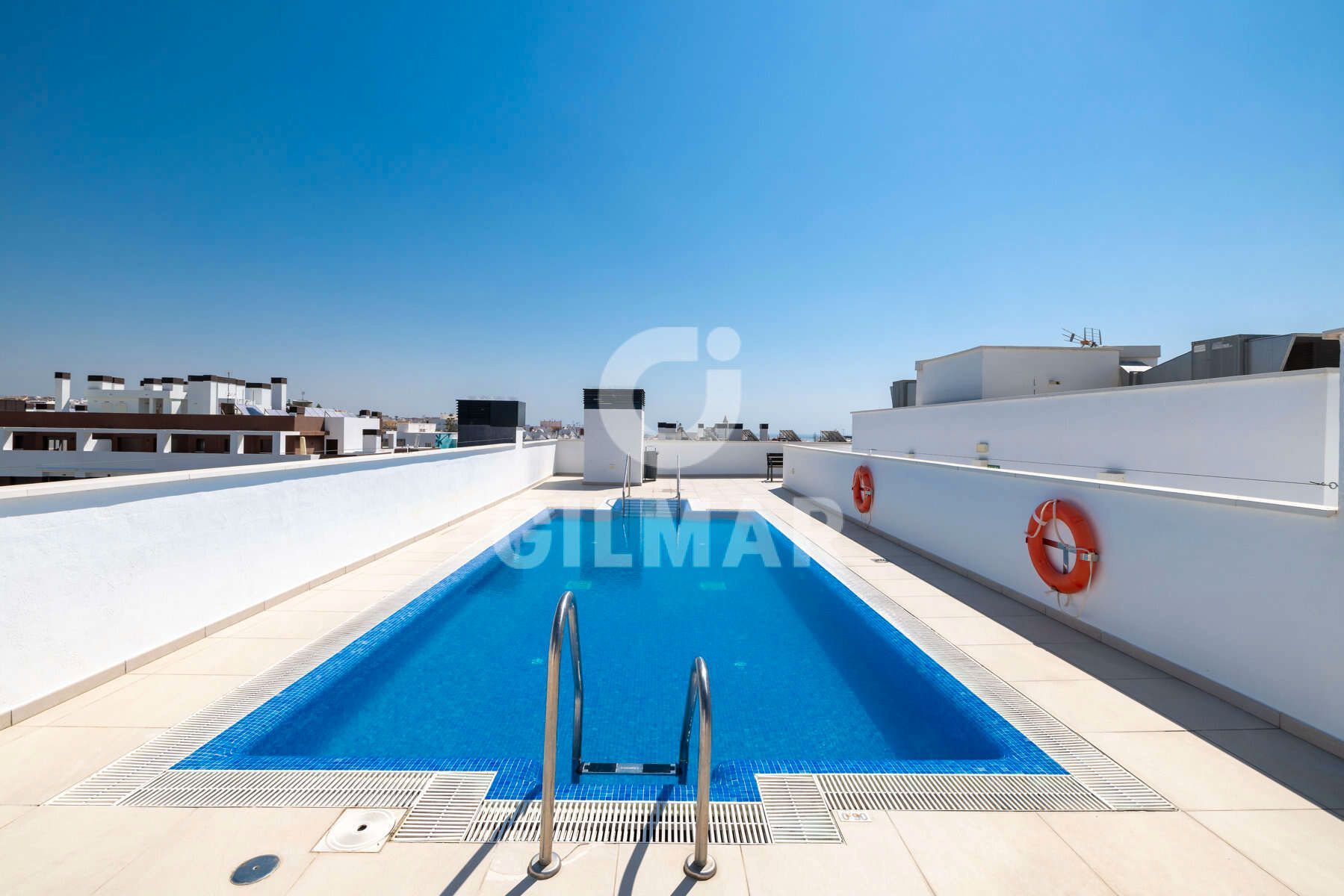 Piscina de Apartament en venda en Estepona amb Aire condicionat, Terrassa i Traster