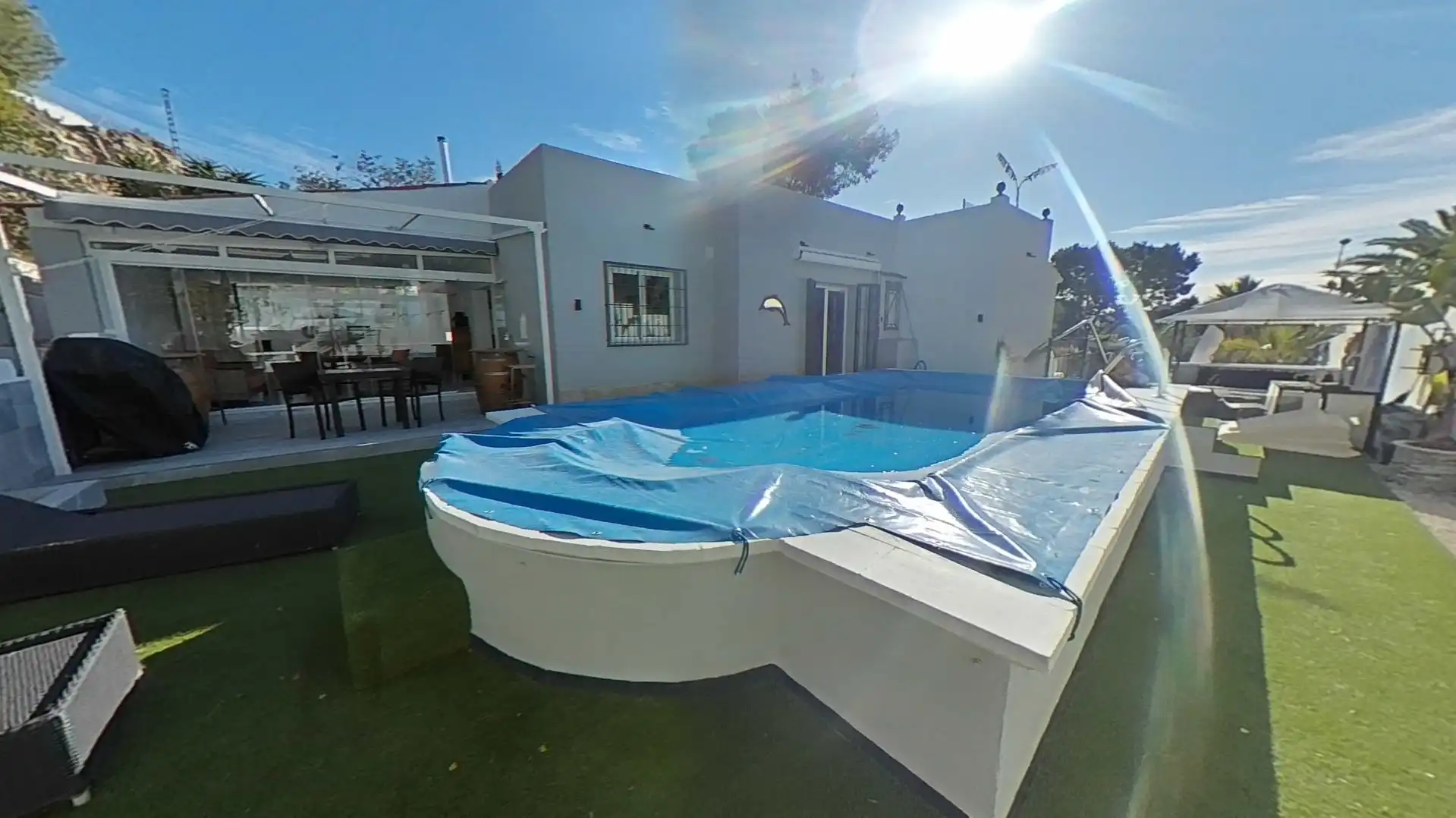 Schwimmbecken von Haus oder Chalet zum Verkauf in La Nucia mit Privatgarten, Terrasse und Abstellraum