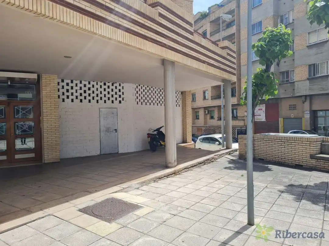 Local comercial en venda a Calle Fuente Canónigos 11, imagen 4