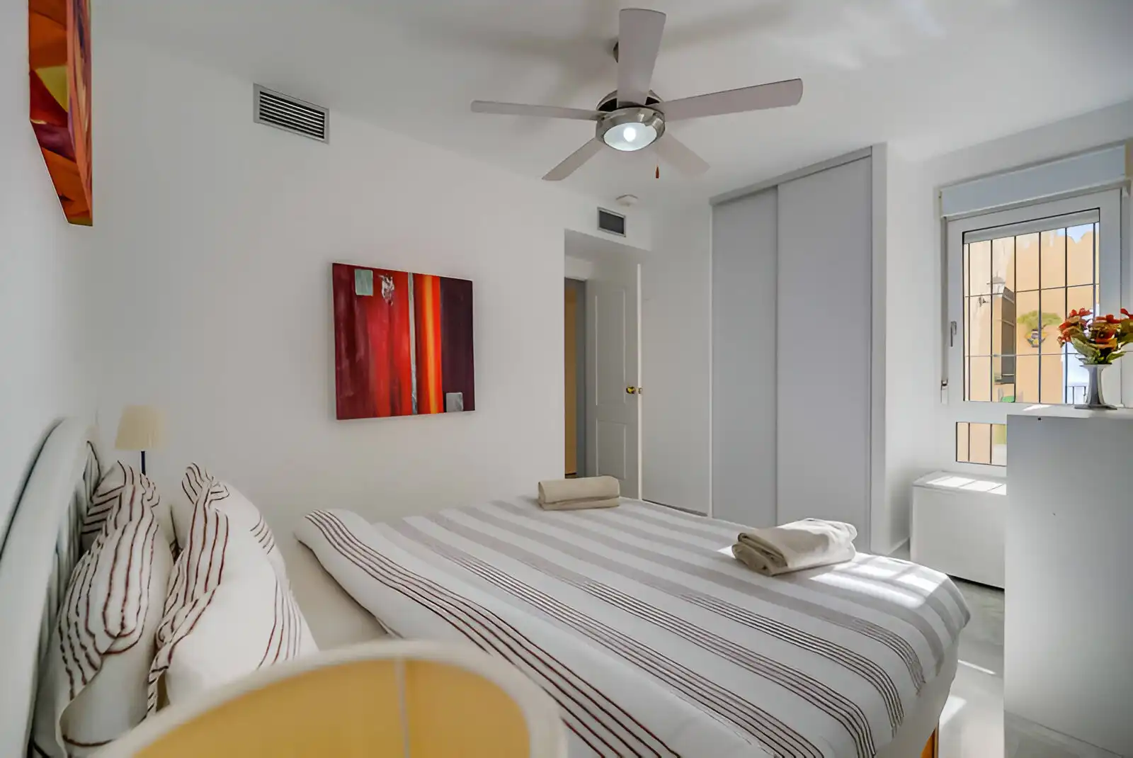 Habitación de Planta baja en venta en Benalmádena con Aire acondicionado, Terraza y Piscina
