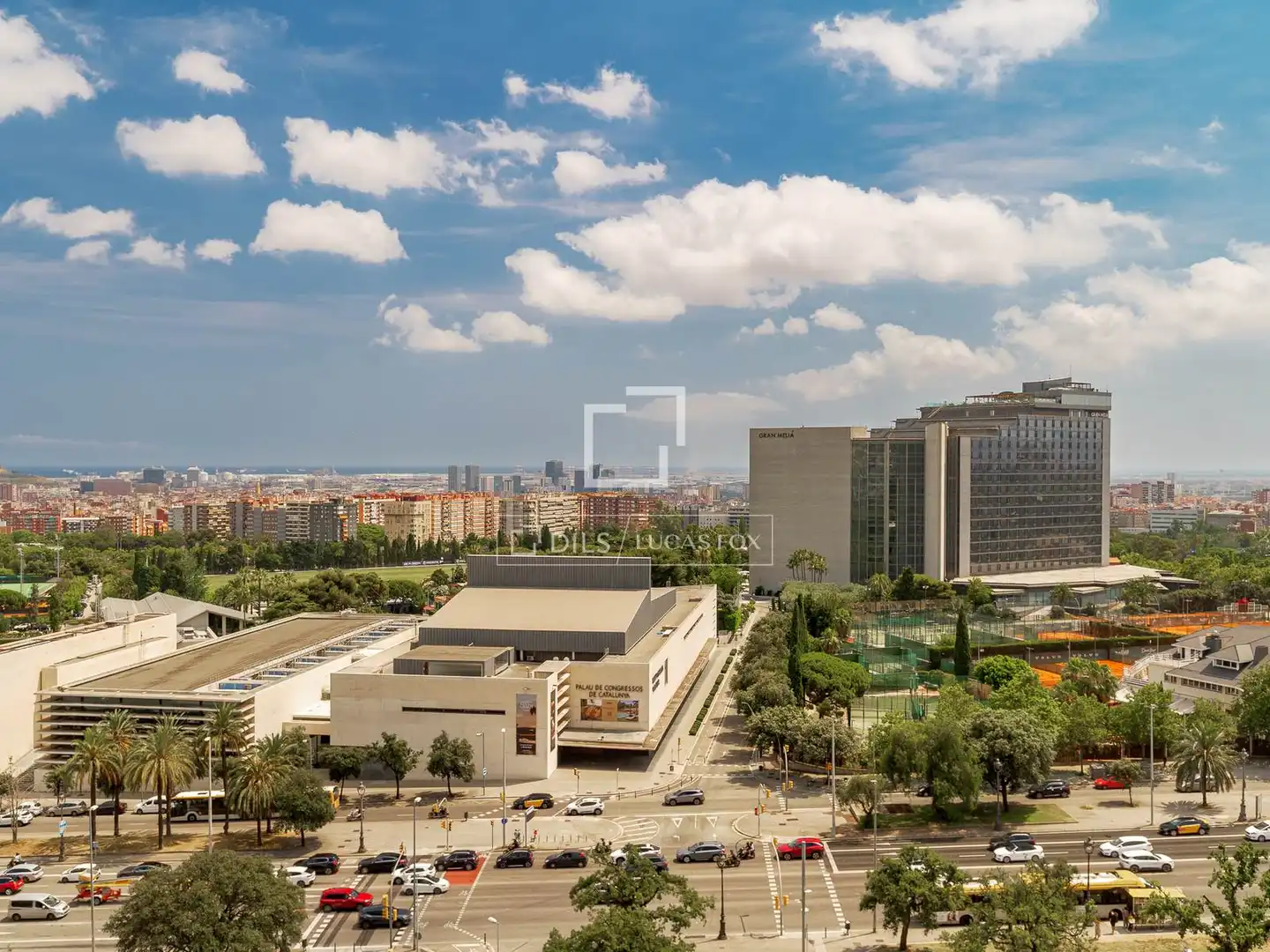 Außenansicht von Wohnung zum Verkauf in Barcelona mit Klimaanlage, Terrasse und Abstellraum
