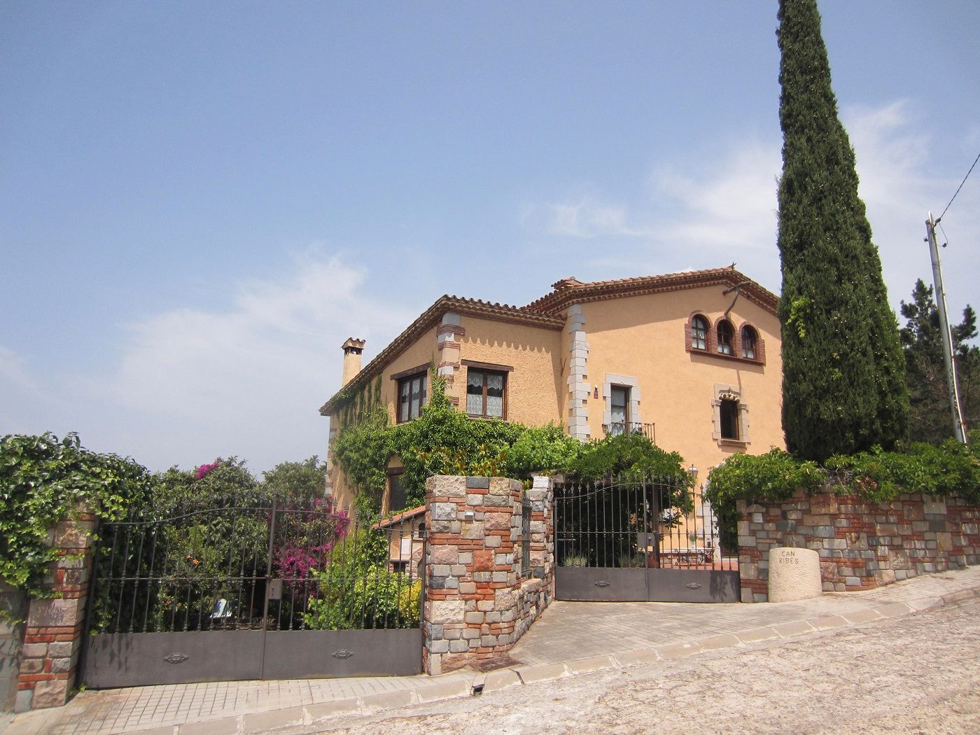 Vista exterior de Casa o xalet en venda en Dosrius amb Aire condicionat, Calefacció i Jardí privat