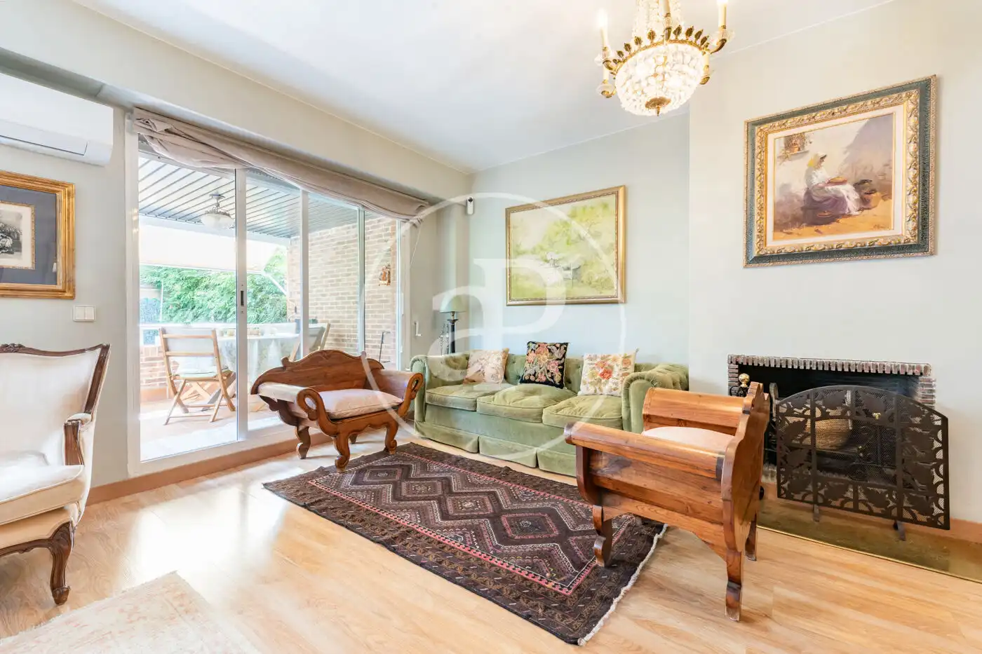 Sala de estar de Casa adosada en venta en Madrid con Aire acondicionado, Calefacción y Jardín privado