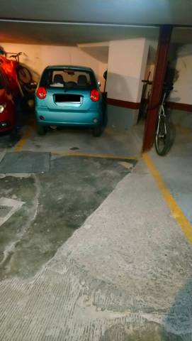 Garaje en Venta en Castell - Poble Vell