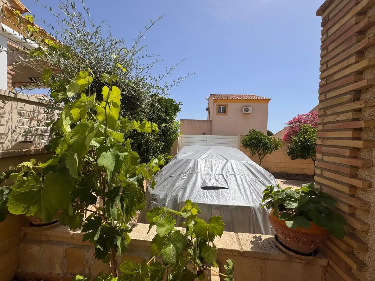 Jardí de Casa adosada en venda en Polop amb Aire condicionat, Jardí privat i Terrassa