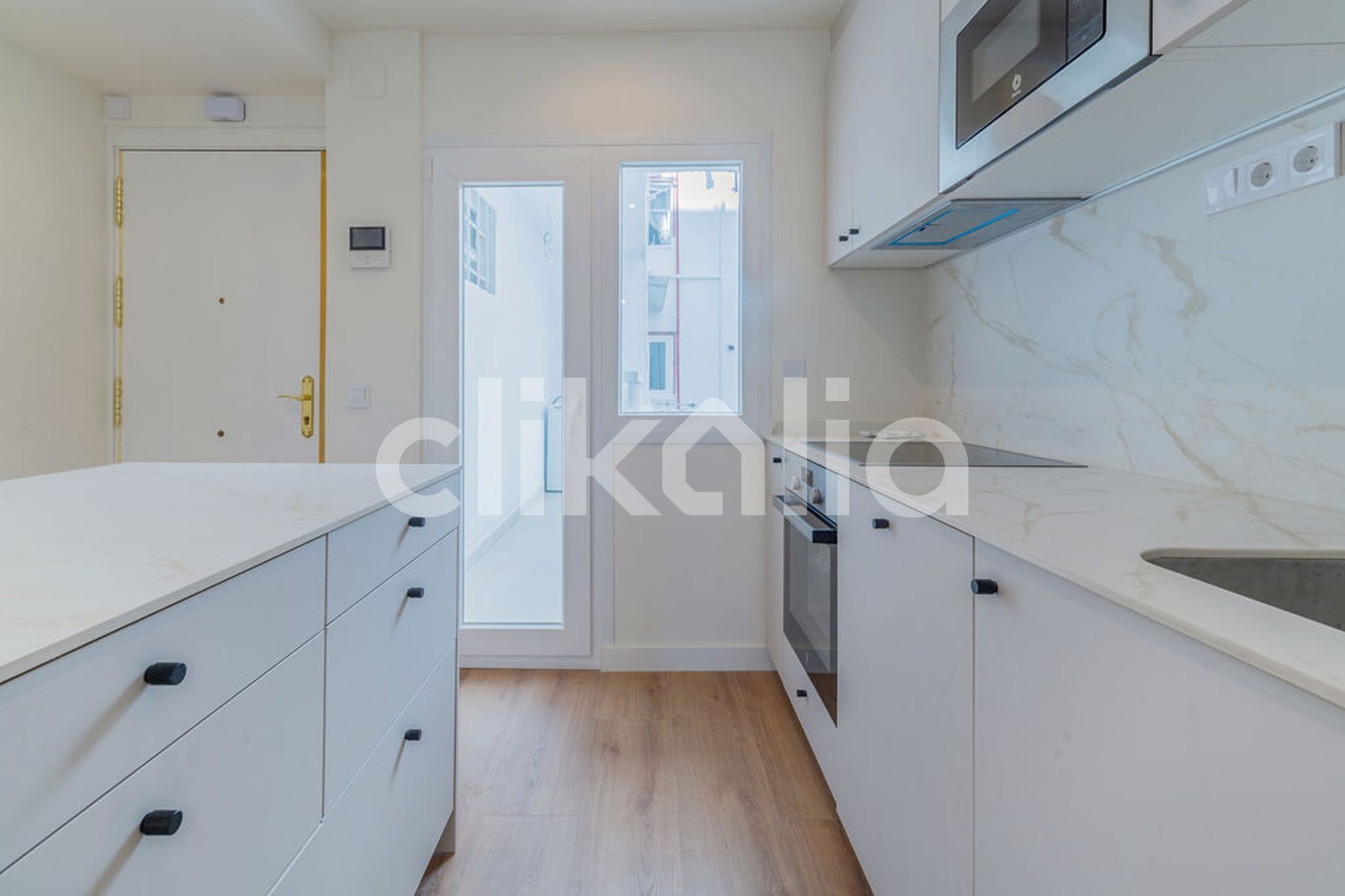 Kitchen of Flat for sale in  Madrid Capital  with Air Conditioner, Heating and Terrace