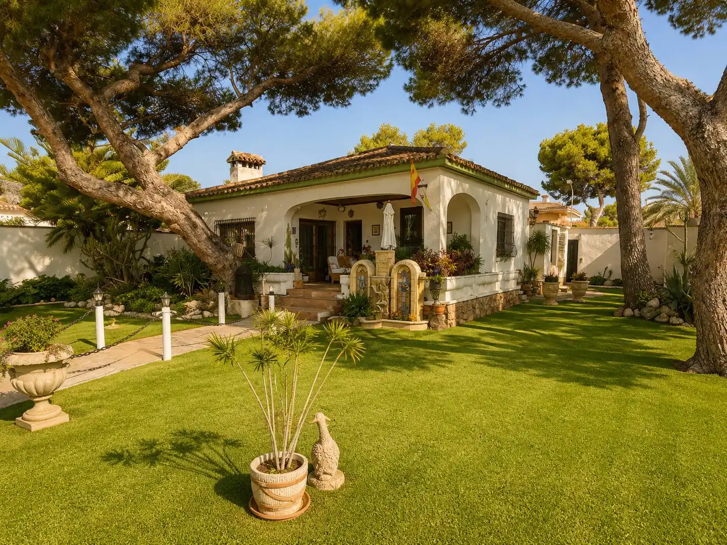 Casa con piscina en venta en Orihuela Costa