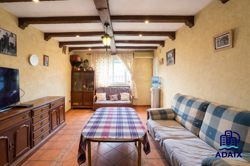 Sala d'estar de Casa o xalet en venda en Navahermosa amb Balcó