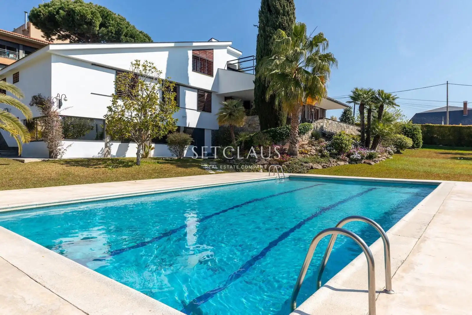 Vista exterior de Casa o chalet en venta en Badalona con Aire acondicionado, Terraza y Trastero