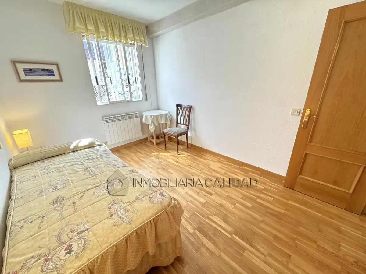 Habitación de Piso de alquiler en Burgos con Calefacción y Amueblado