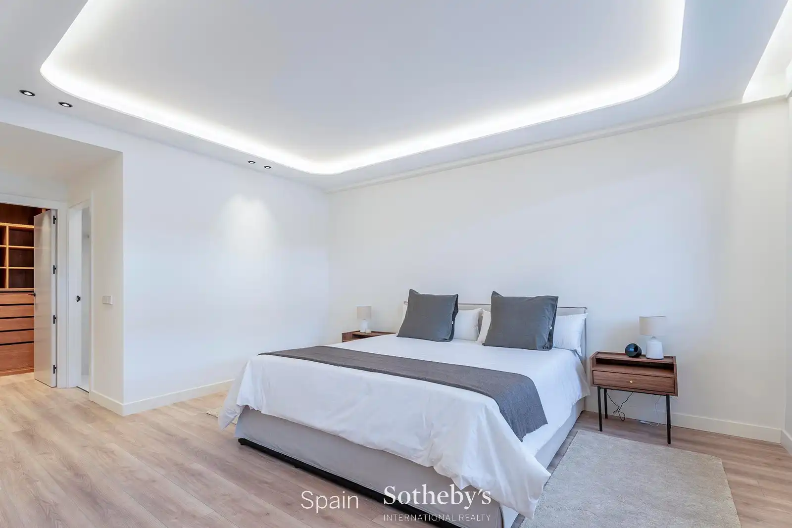 Dormitori de Apartament en venda en Madrid amb Aire condicionat i Calefacció