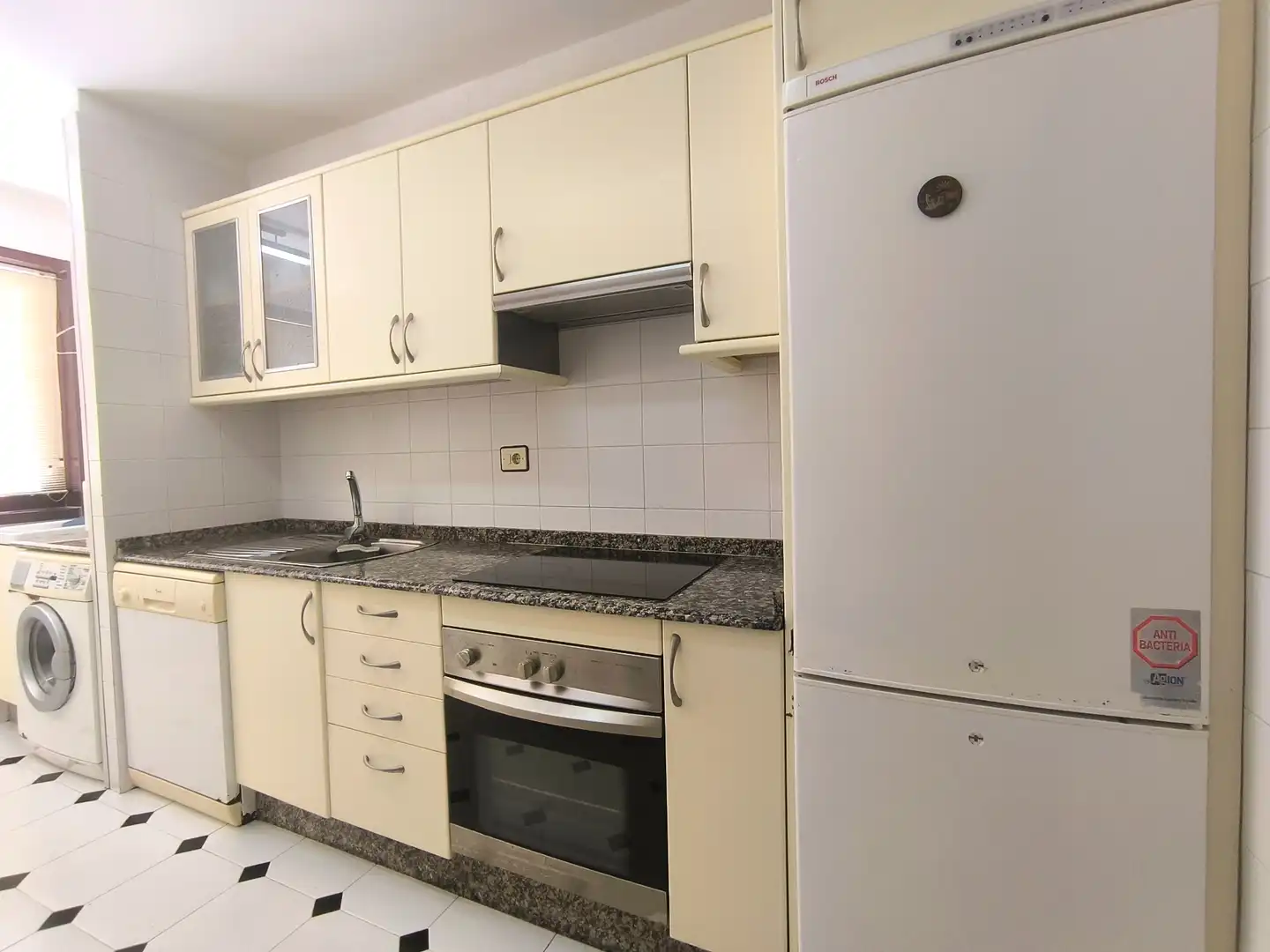 Küche von Wohnung zum Verkauf in Oleiros mit Heizung, Parkett und Abstellraum