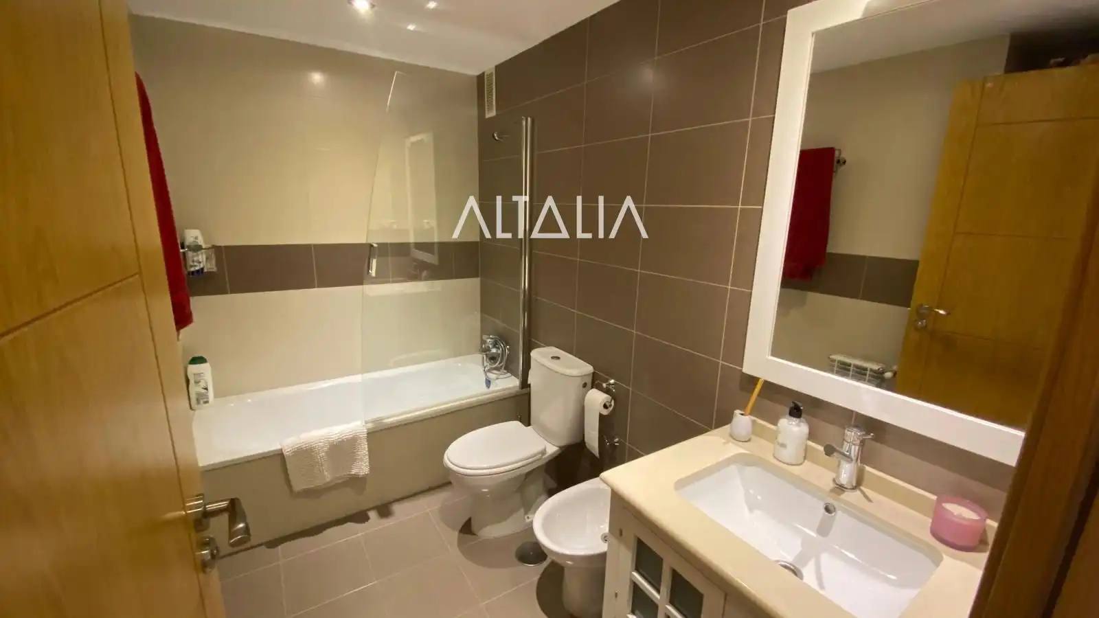 Baño de Piso en venta en Cuenca con Trastero y Amueblado