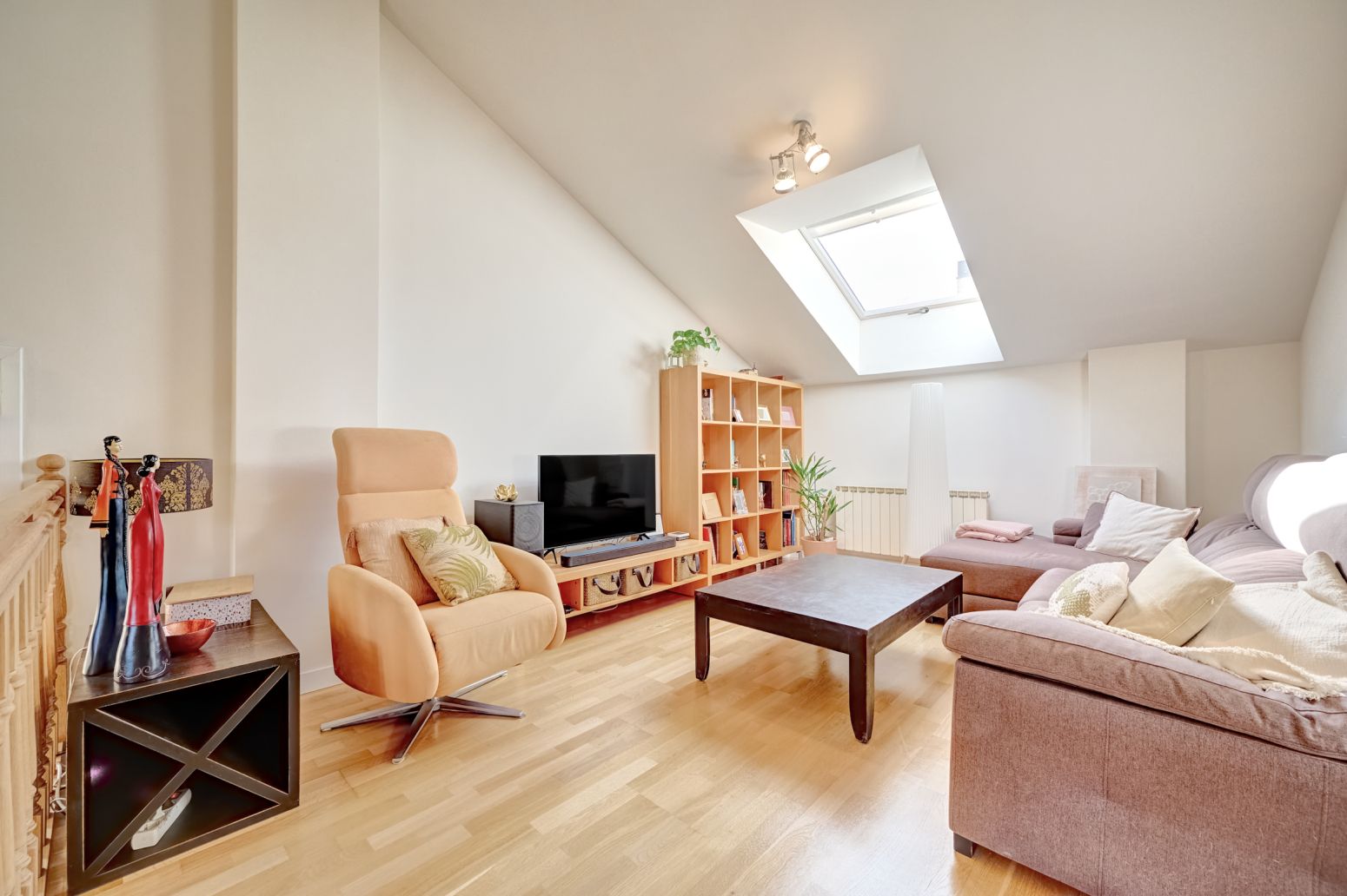 Wohnzimmer von Dachboden zum verkauf in Valle de Elorz / Elortzibar mit Heizung, Parkett und Terrasse