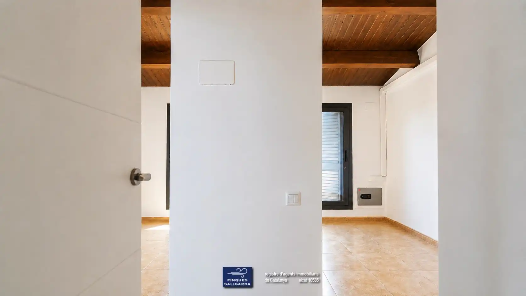 Maisonette zum Verkauf in Santa Eulàlia de Ronçana mit Klimaanlage, Heizung und Terrasse