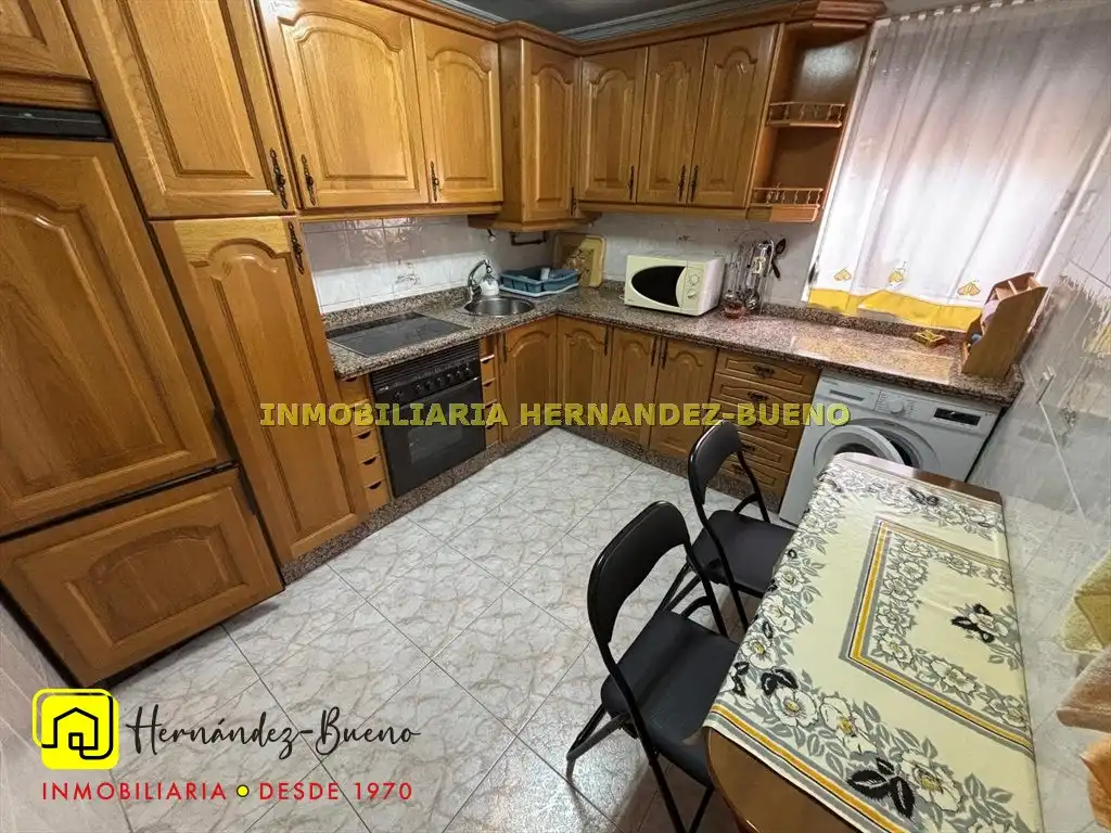 Cocina de Piso en venta en Salamanca con Calefacción, Trastero y Amueblado