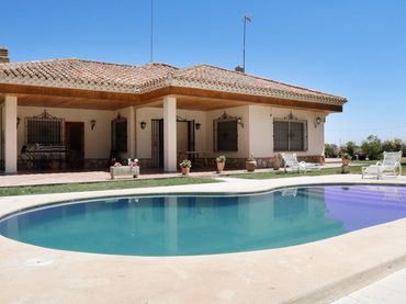 Casa amb piscina en venda a El Portón