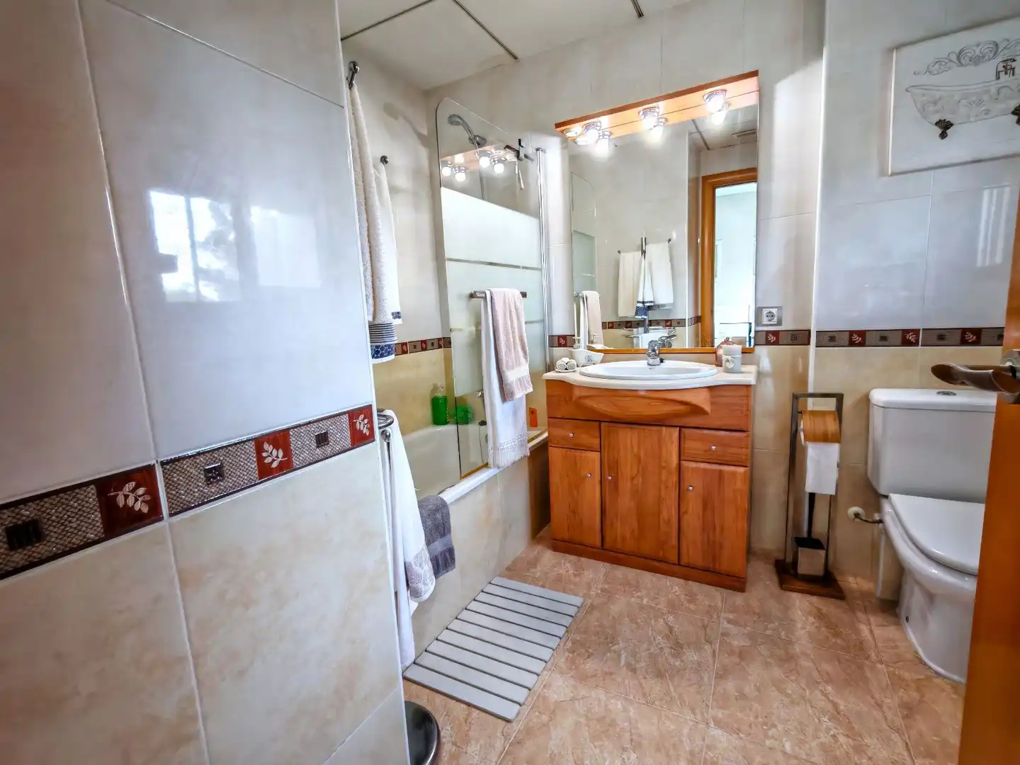 Baño de Casa adosada en venta en El Vendrell con Aire acondicionado, Calefacción y Jardín privado