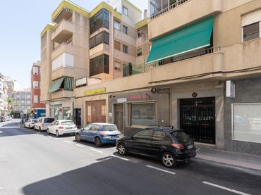 Local comercial en venda a Calle cartuja