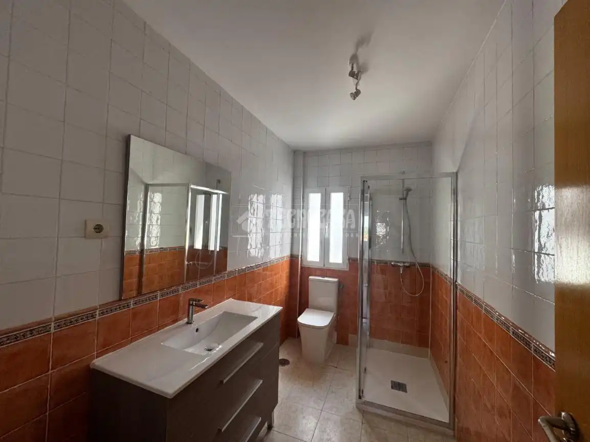Baño de Piso en venta en Aranjuez con Calefacción
