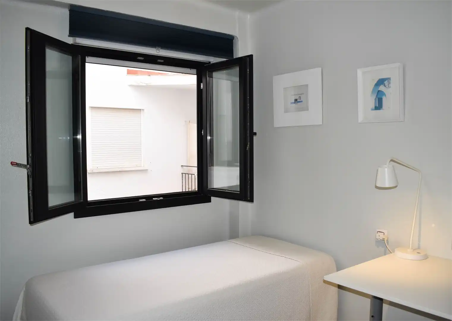 Bedroom of Flat for sale in Vélez-Málaga  with Terrace and Furnished