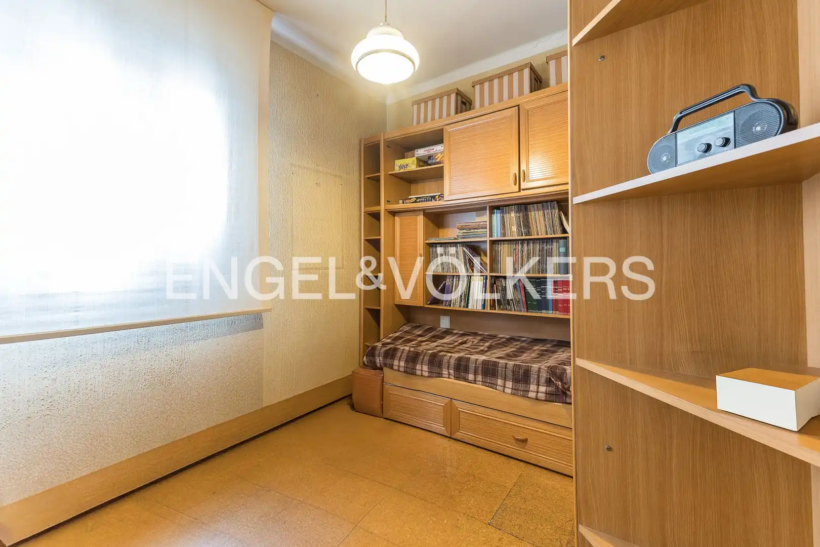 Schlafzimmer von Wohnung zum Verkauf in Barcelona mit Klimaanlage, Heizung und Terrasse