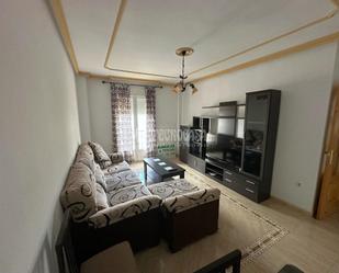 Sala d'estar de Pis en venda en Jódar amb Aire condicionat i Balcó