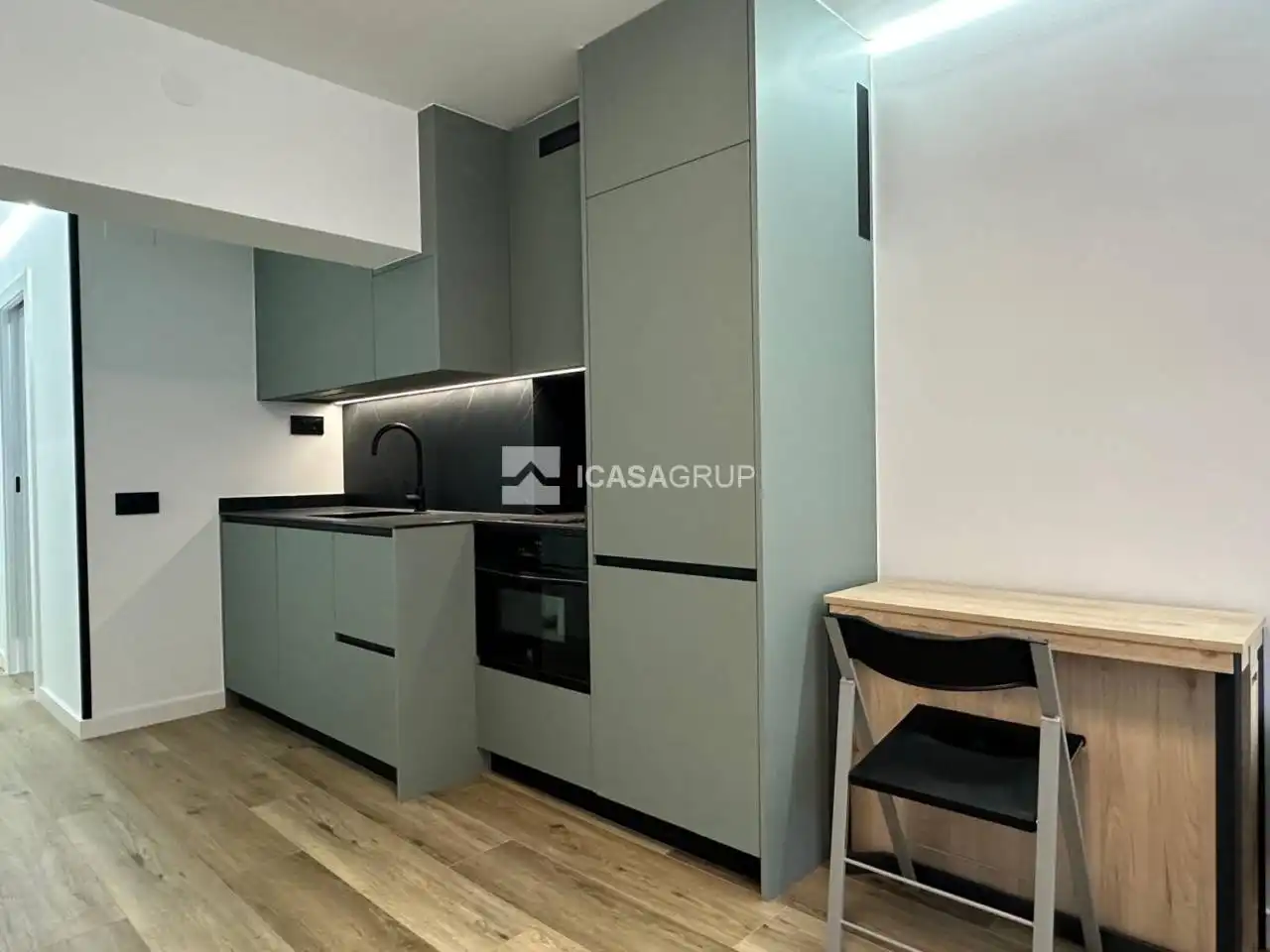 Cuina de Loft en venda en Rubí amb Aire condicionat, Parquet i Moblat